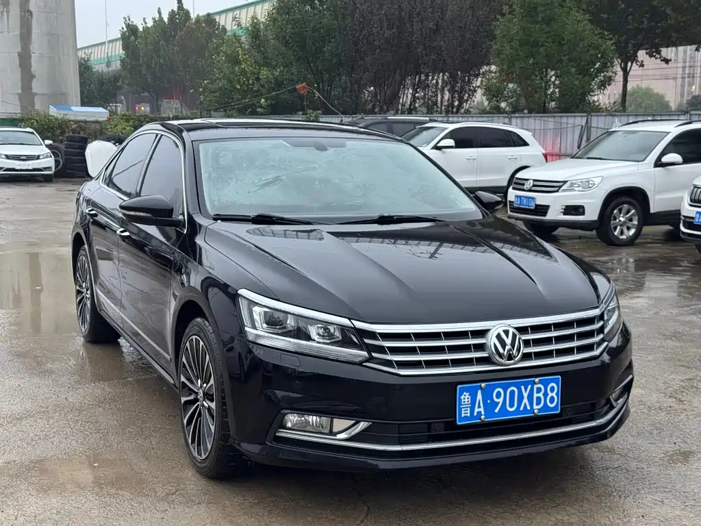 VOLKSWAGEN PASSAT 2017