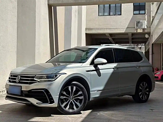 VOLKSWAGEN TIGUAN L  2022