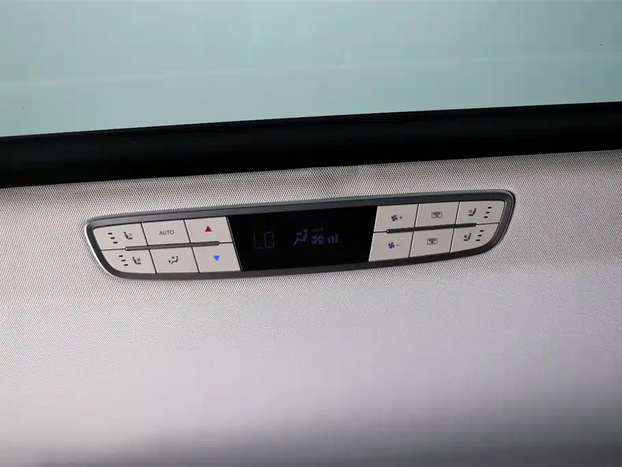 HONGQI HQ9 2023