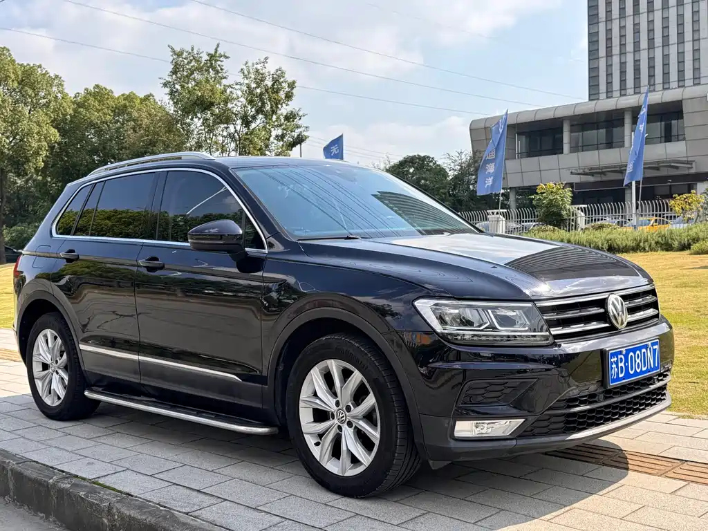 VOLKSWAGEN TIGUAN 2017