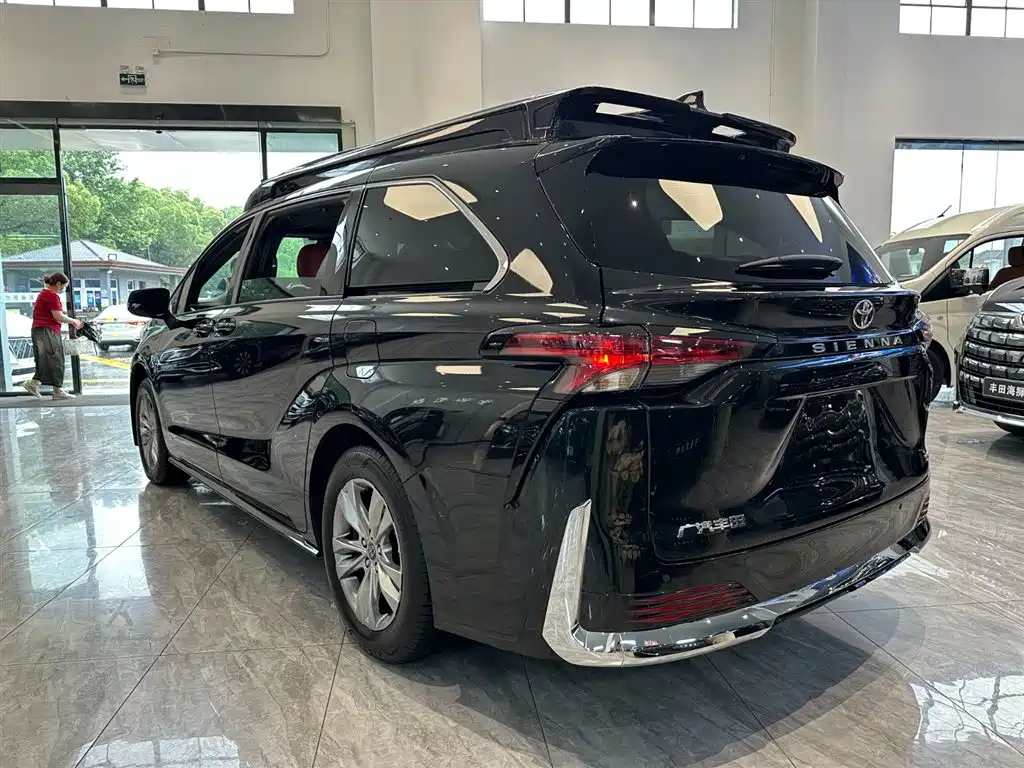 TOYOTA SIENNA SIENNA 2025