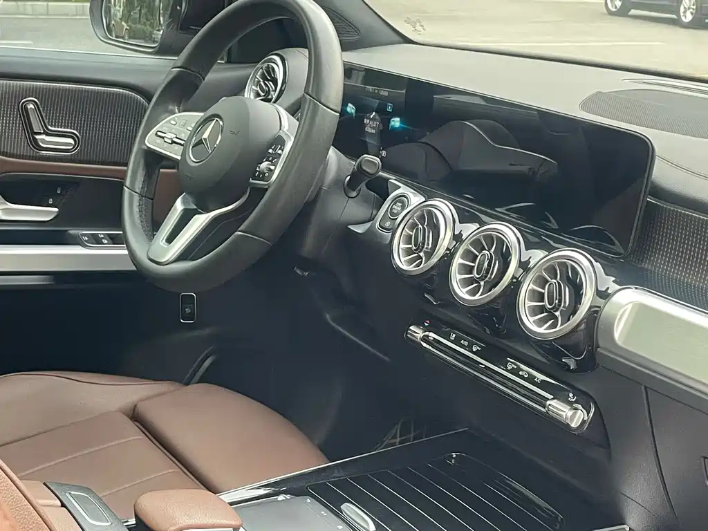 MERCEDES BENZ GLB 2022