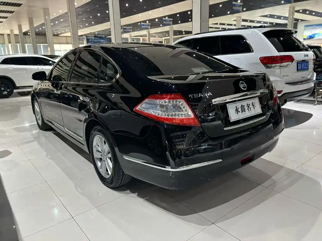 NISSAN TEANA 2013