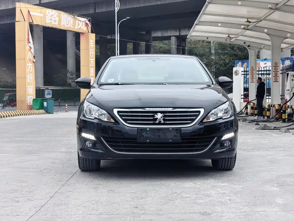 PEUGEOT 408 2017
