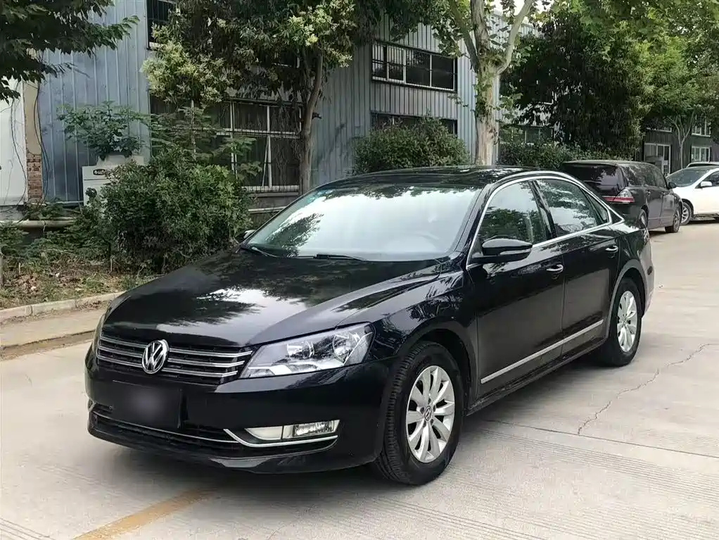 VOLKSWAGEN PASSAT 2015