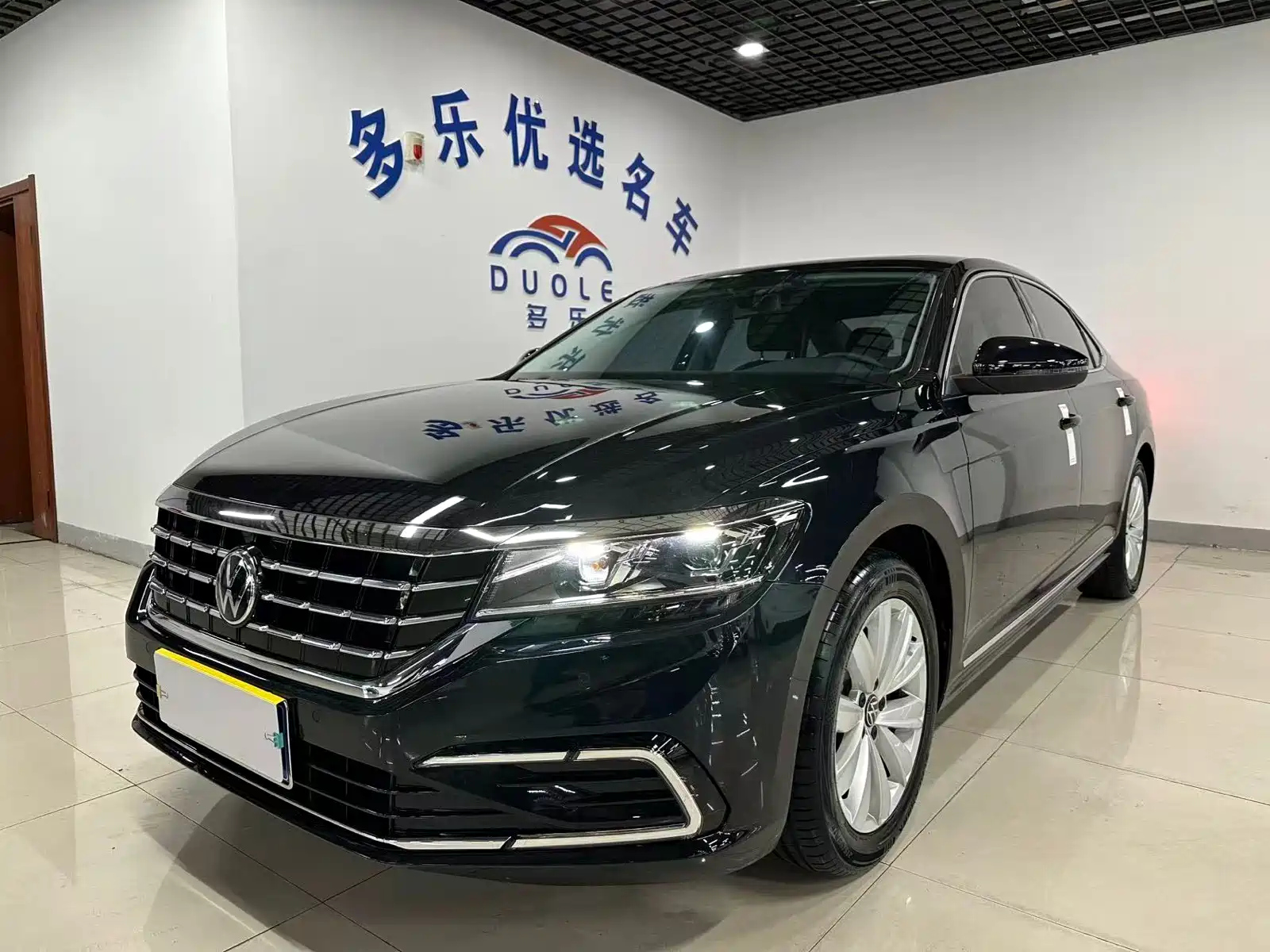 VOLKSWAGEN PASSAT 2021