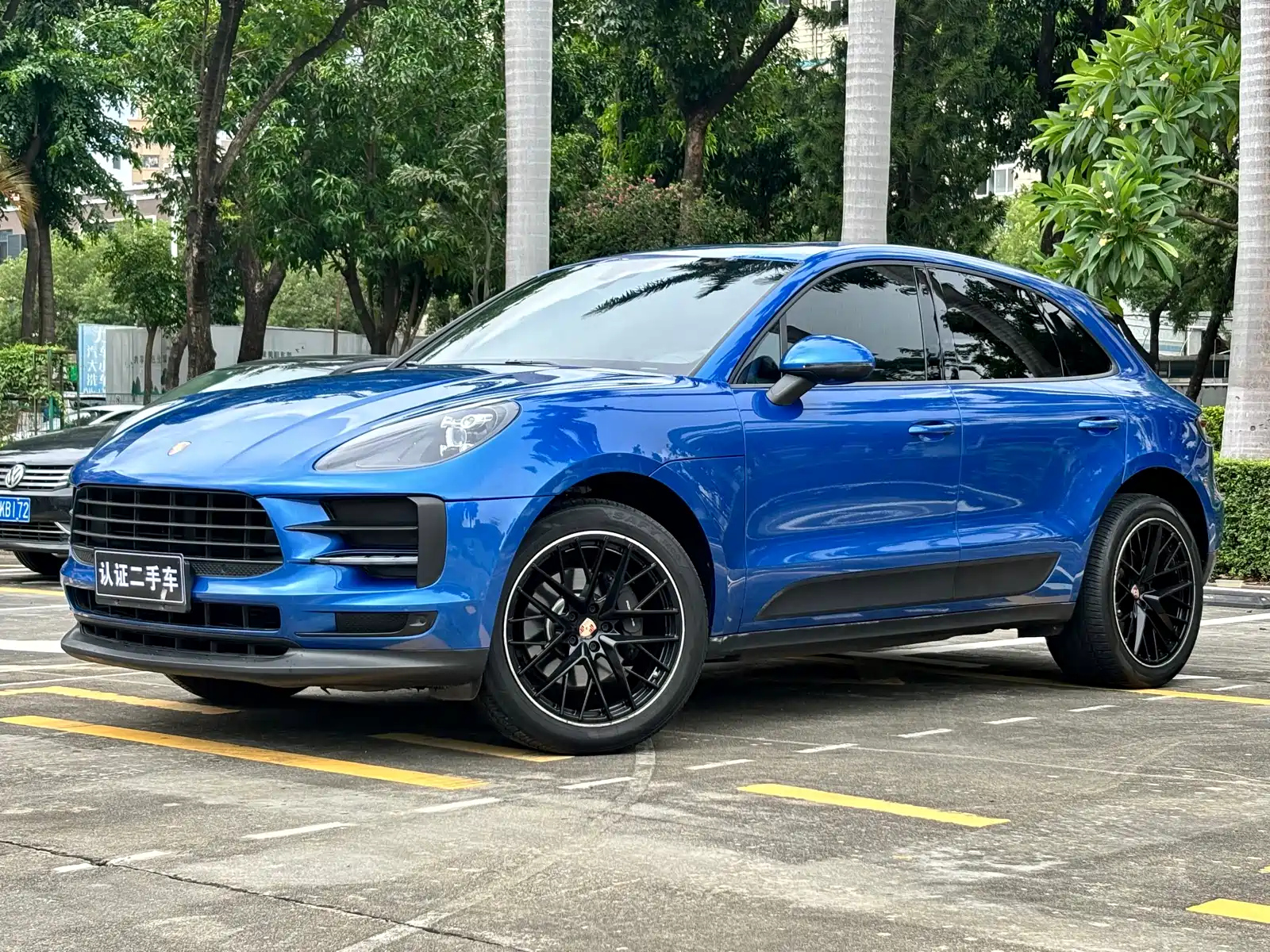 PORSCHE MACAN