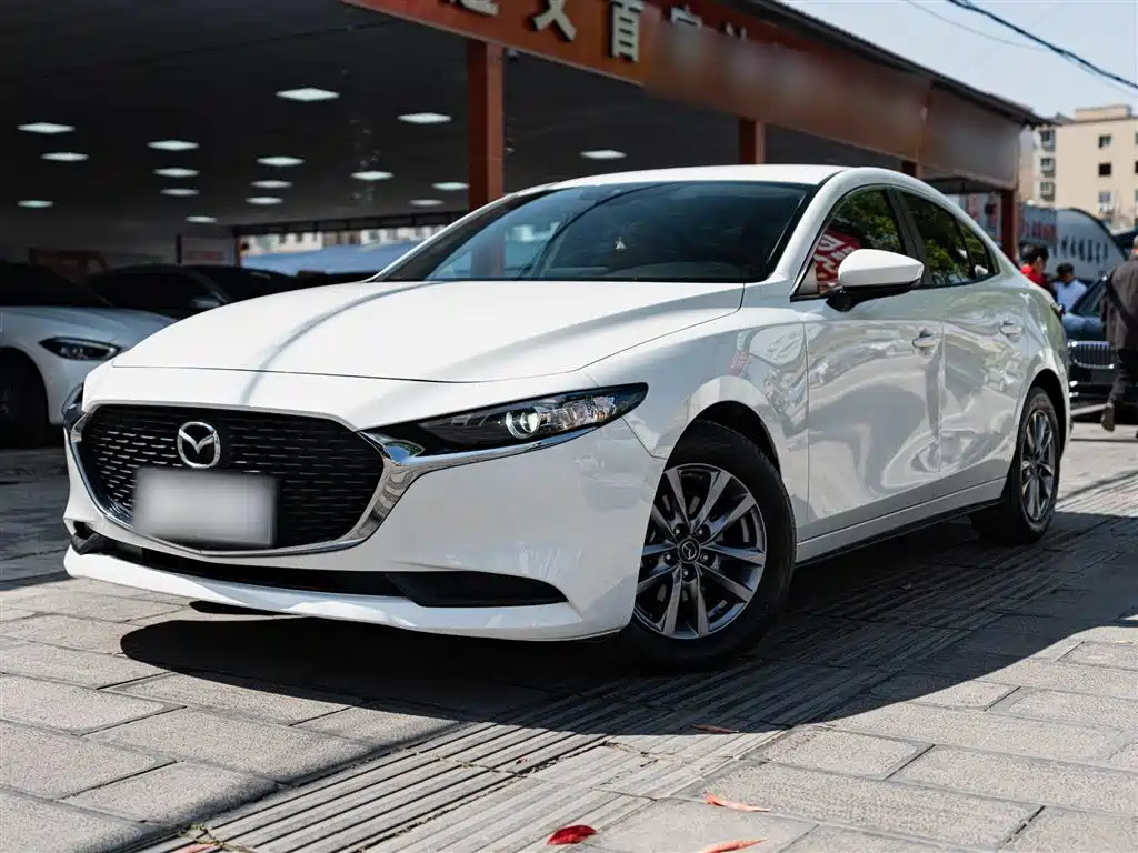 MAZDA 3 AXELA