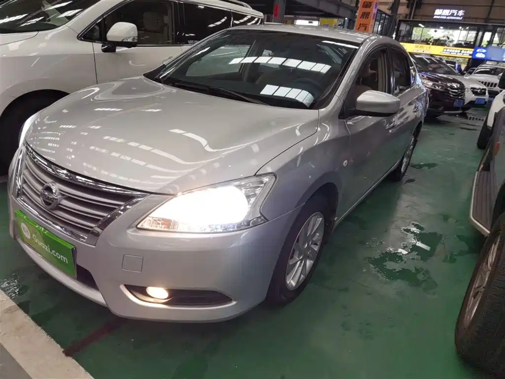 NISSAN SYLPHY 2012