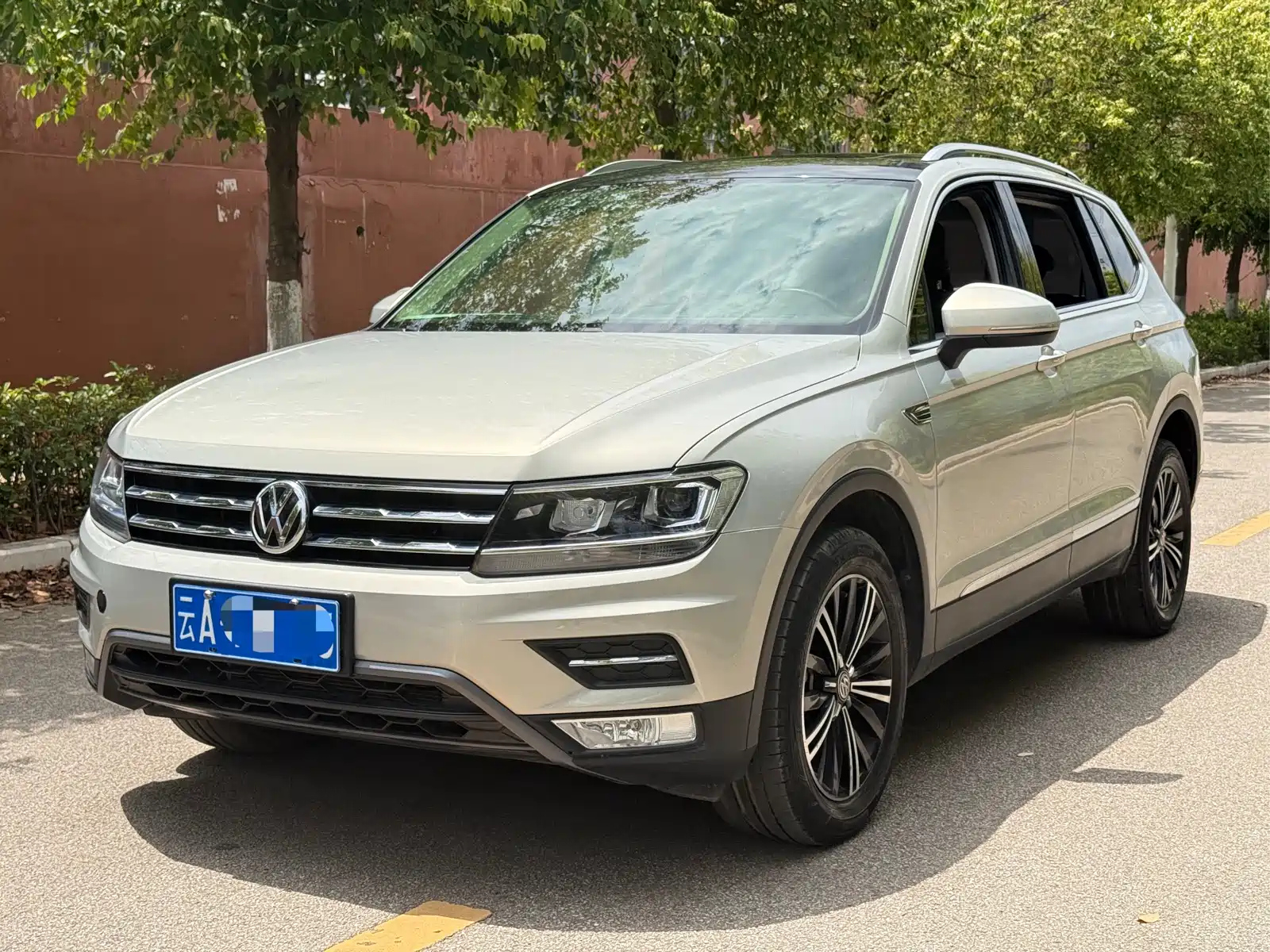 VOLKSWAGEN TIGUAN L 2019