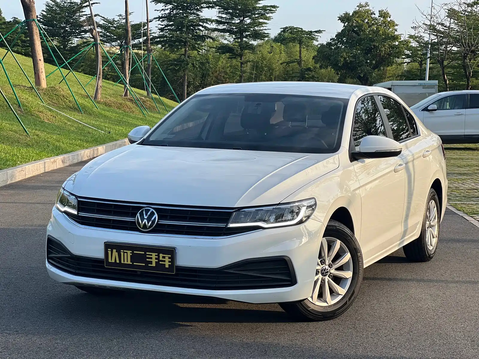 VOLKSWAGEN BORA 2021