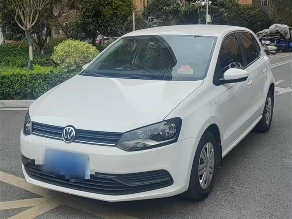 VOLKSWAGEN POLO 2016