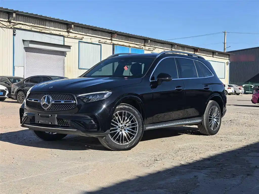 MERCEDES BENZ GLC