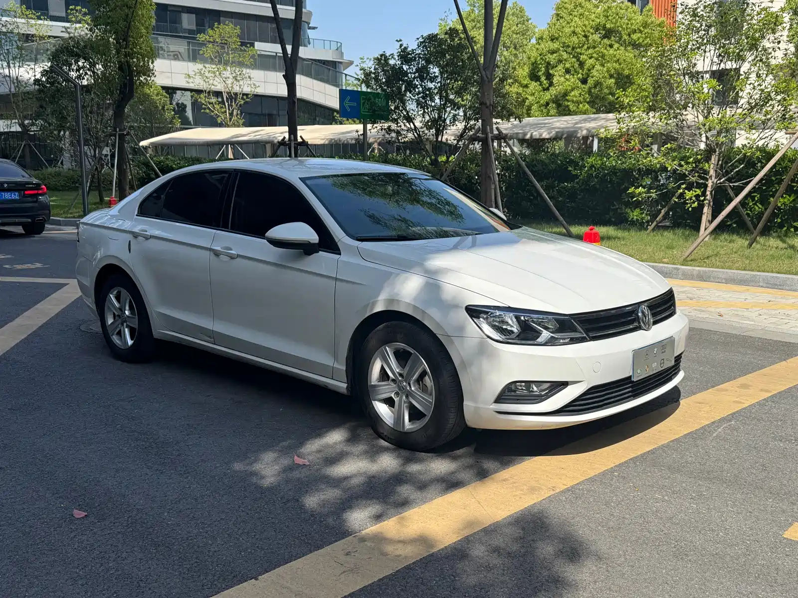VOLKSWAGEN LAMANDO 2017
