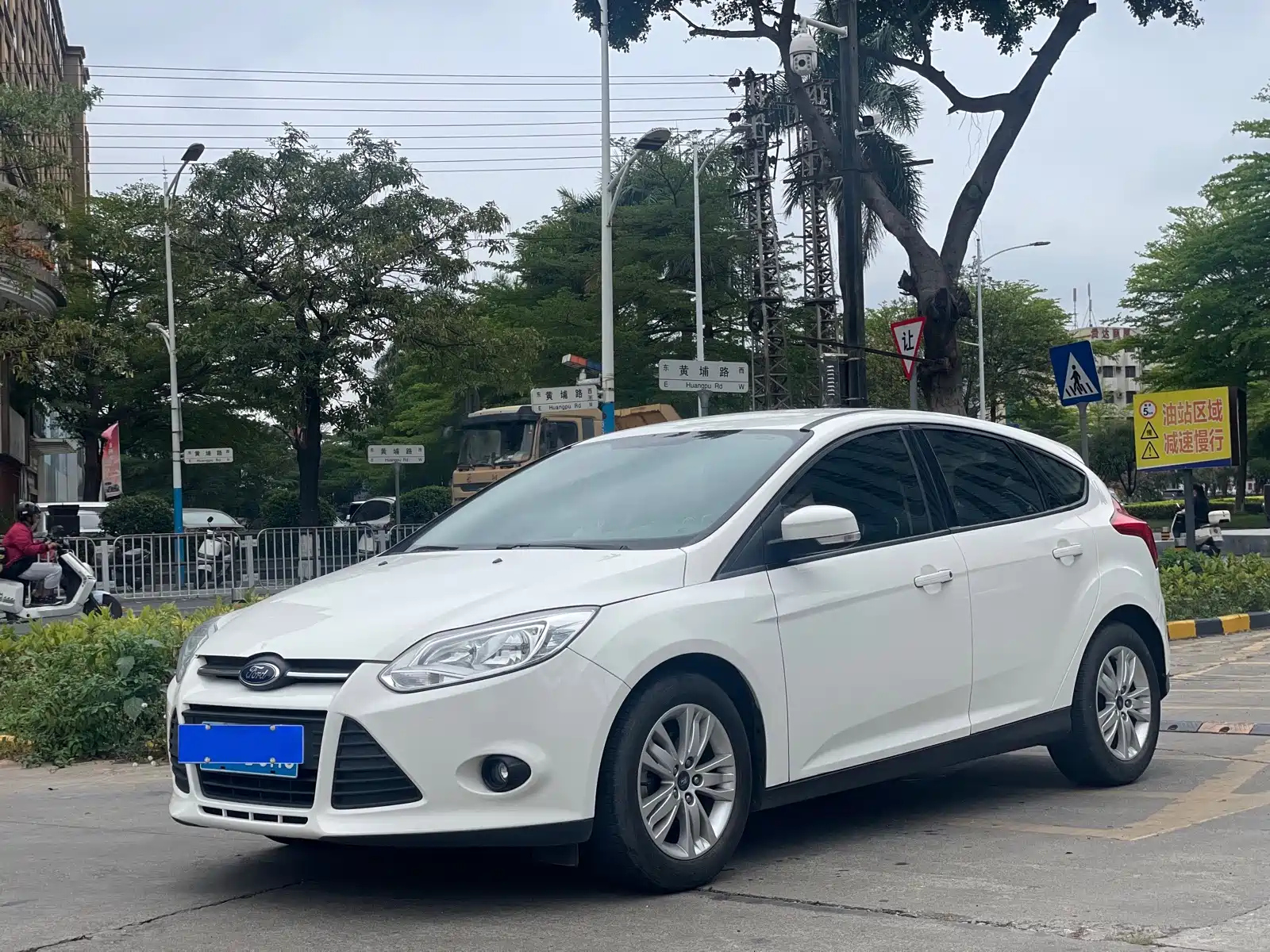 FORD FOCUS