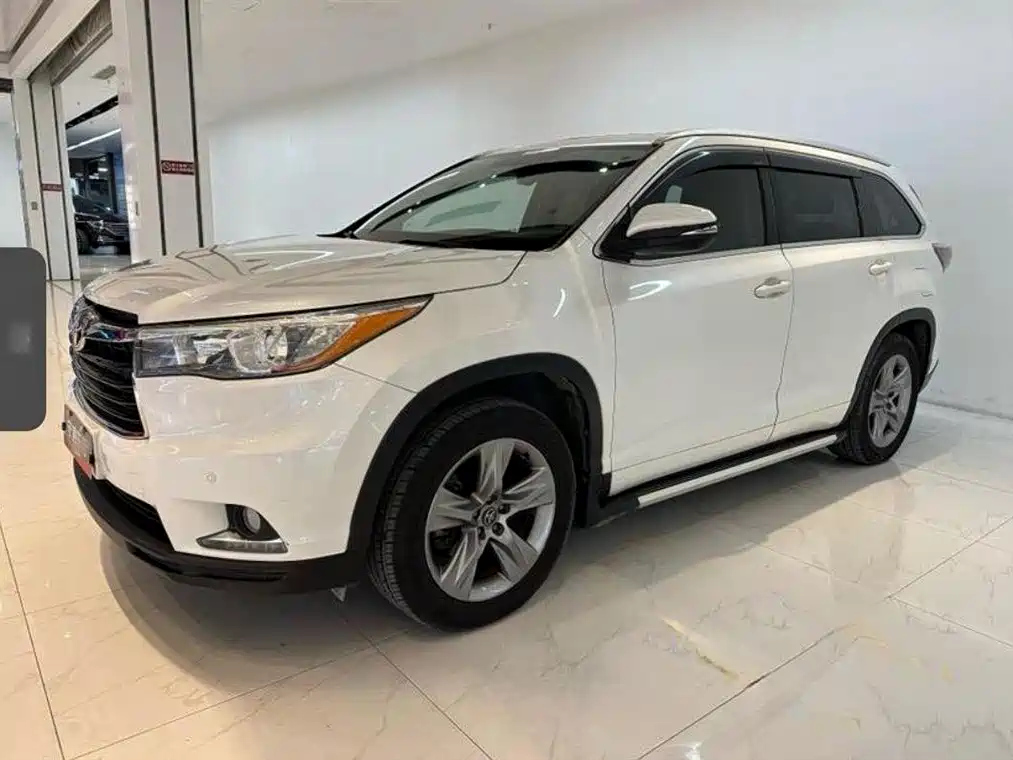 TOYOTA HIGHLANDER 2015