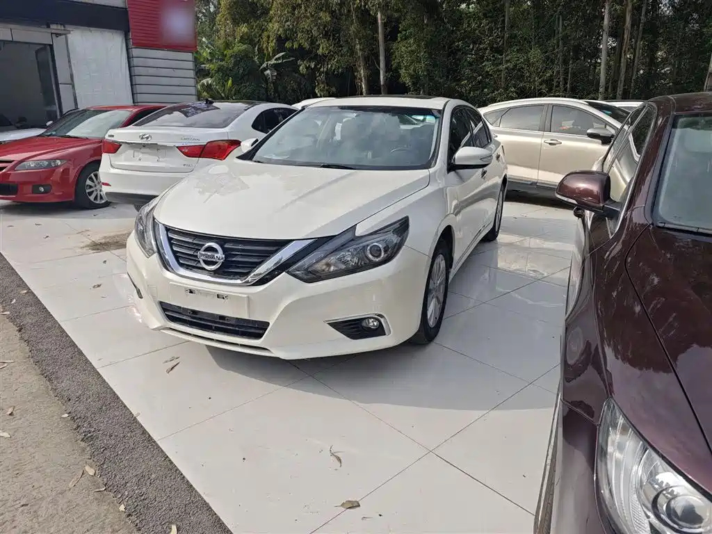 NISSAN TEANA 2016