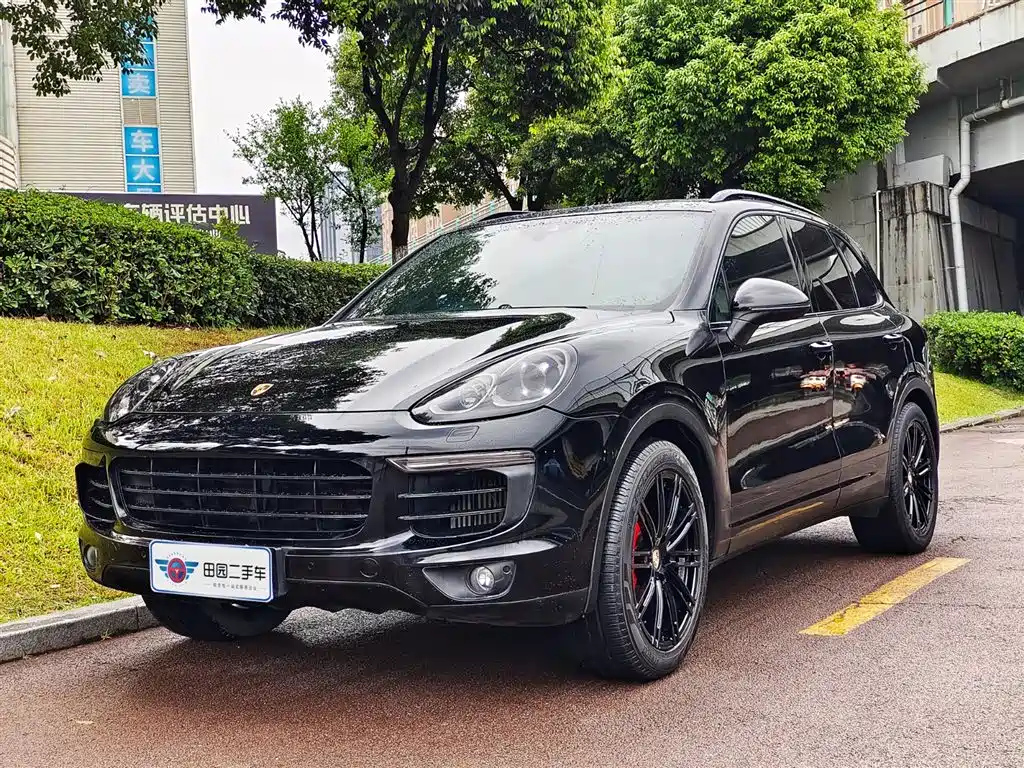 PORSCHE CAYENNE 2015