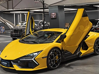 Заказать LAMBORGHINI REVUELTO