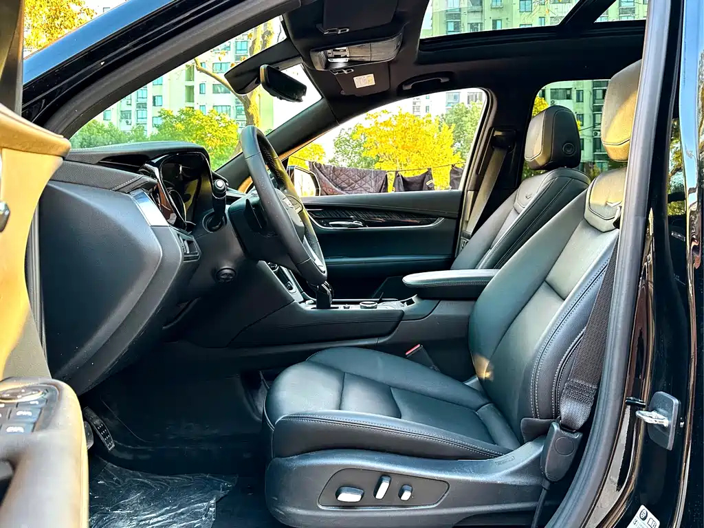 CADILLAC XT6 2021