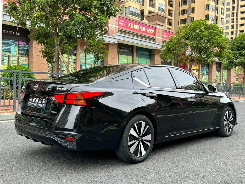 NISSAN TEANA 2021