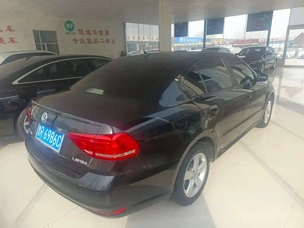 VOLKSWAGEN LAVIDA 2018
