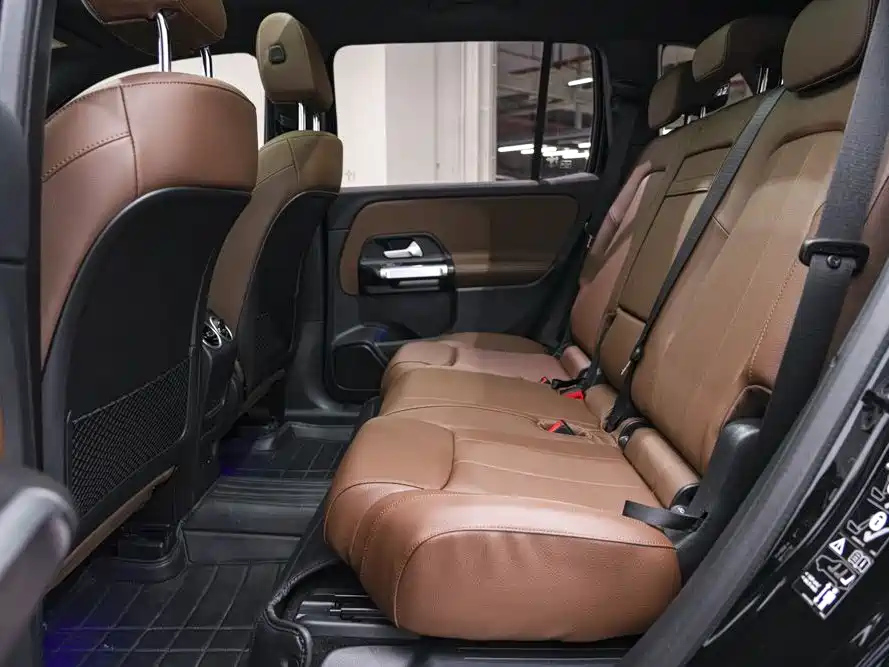 MERCEDES BENZ GLB 2023