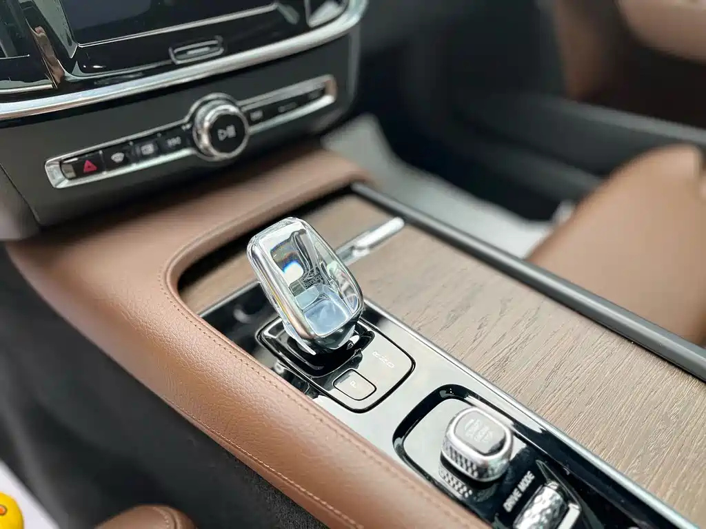 VOLVO S90 2021