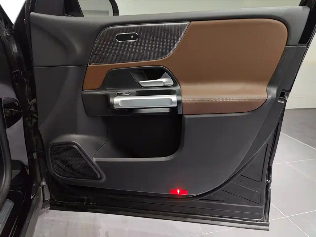 MERCEDES BENZ GLB 2022