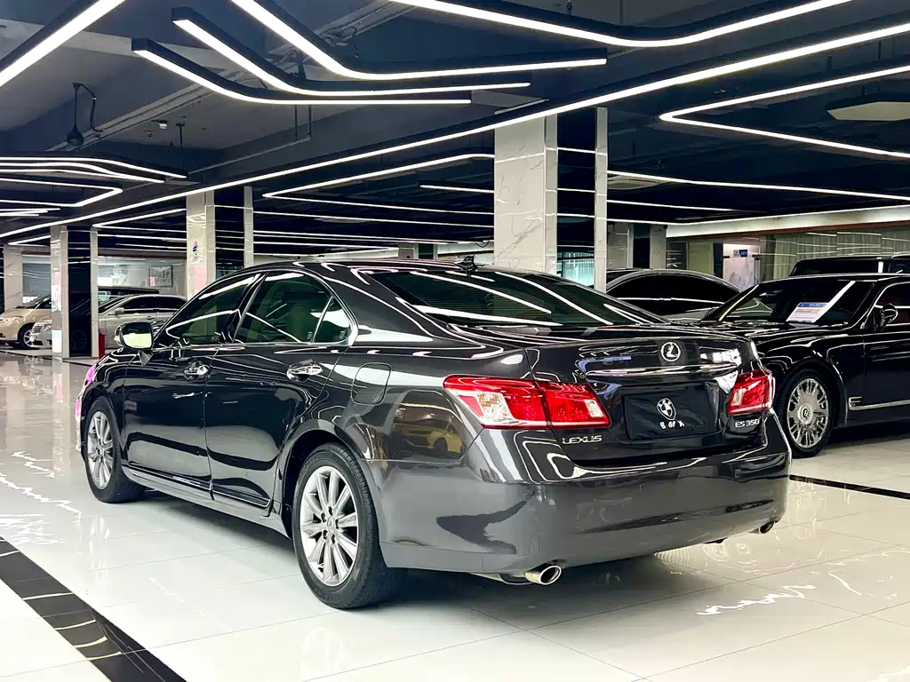 LEXUS ES 2010
