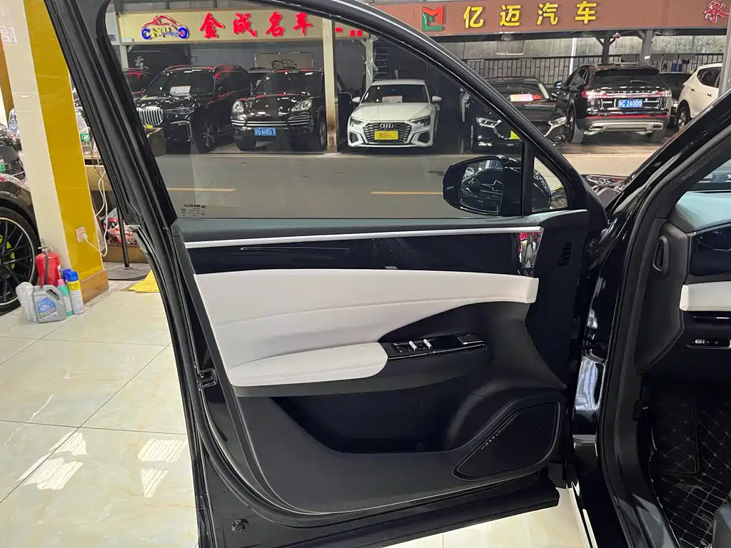 GEELY GALAXY GALAXY L7 2023