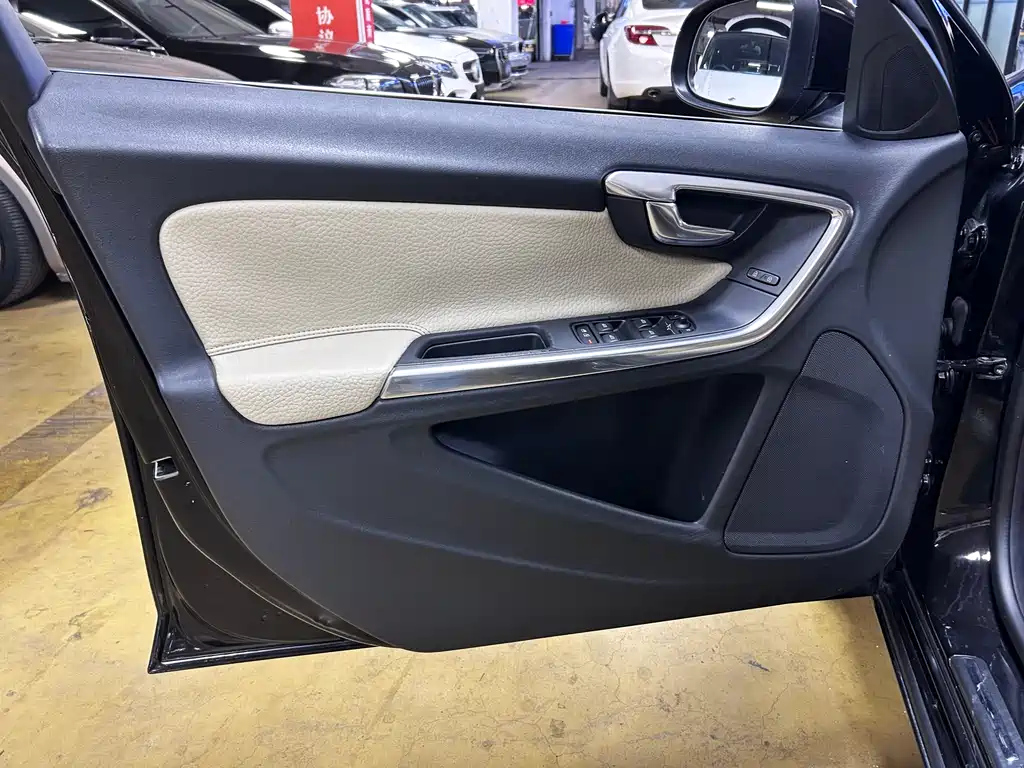 VOLVO S60 IMPORT 2014