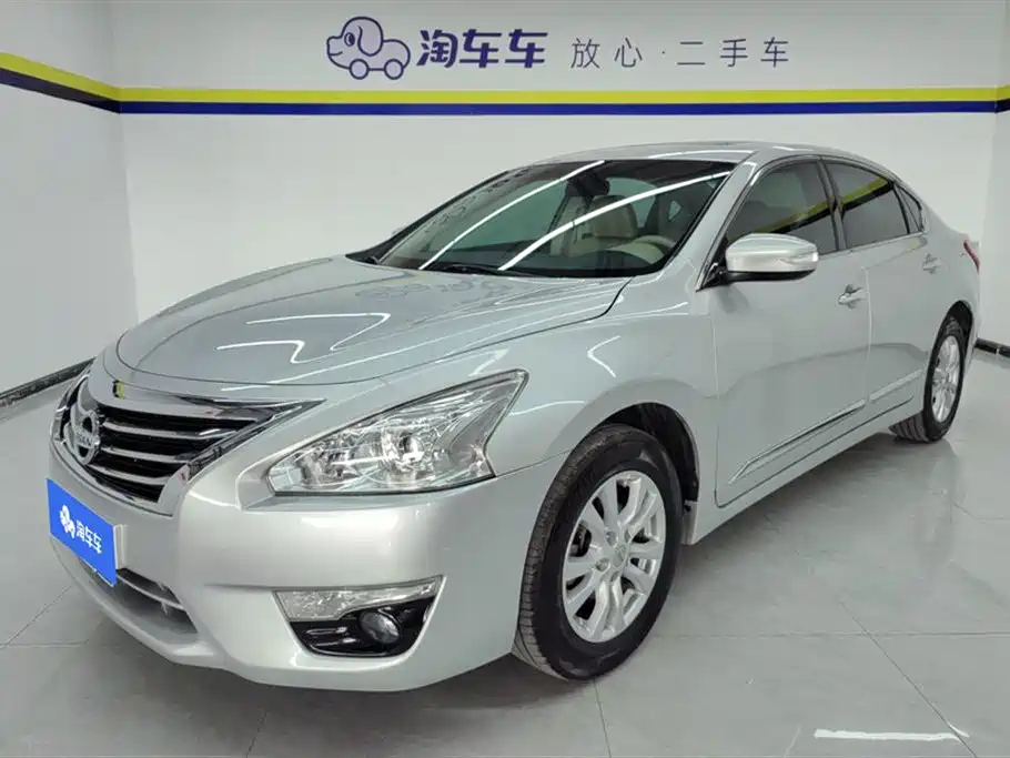 NISSAN TEANA 2013