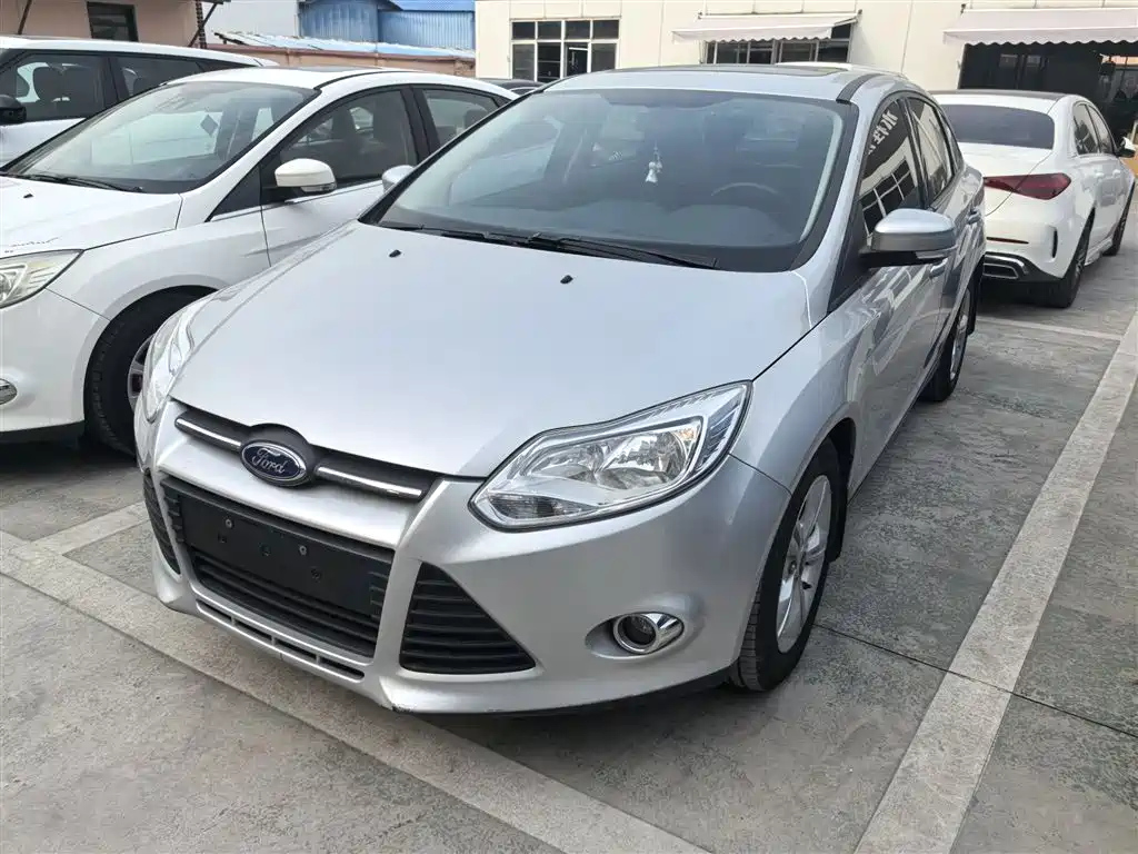FORD FOCUS 2012