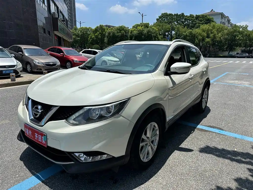 NISSAN QASHQAI 2016