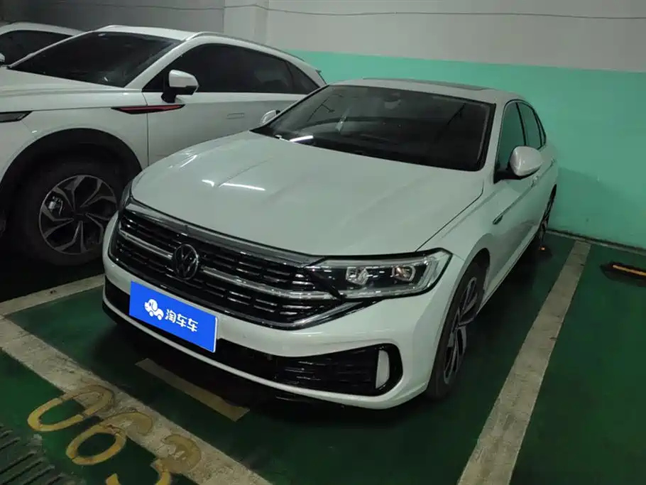 VOLKSWAGEN SAGITAR 2023