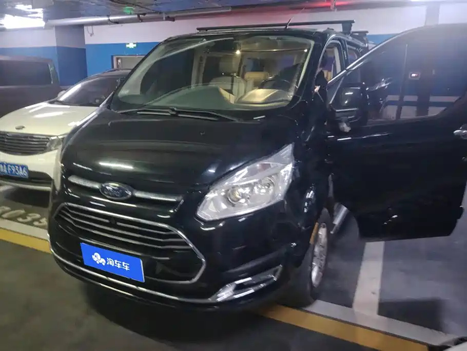 FORD TOUREO 2017