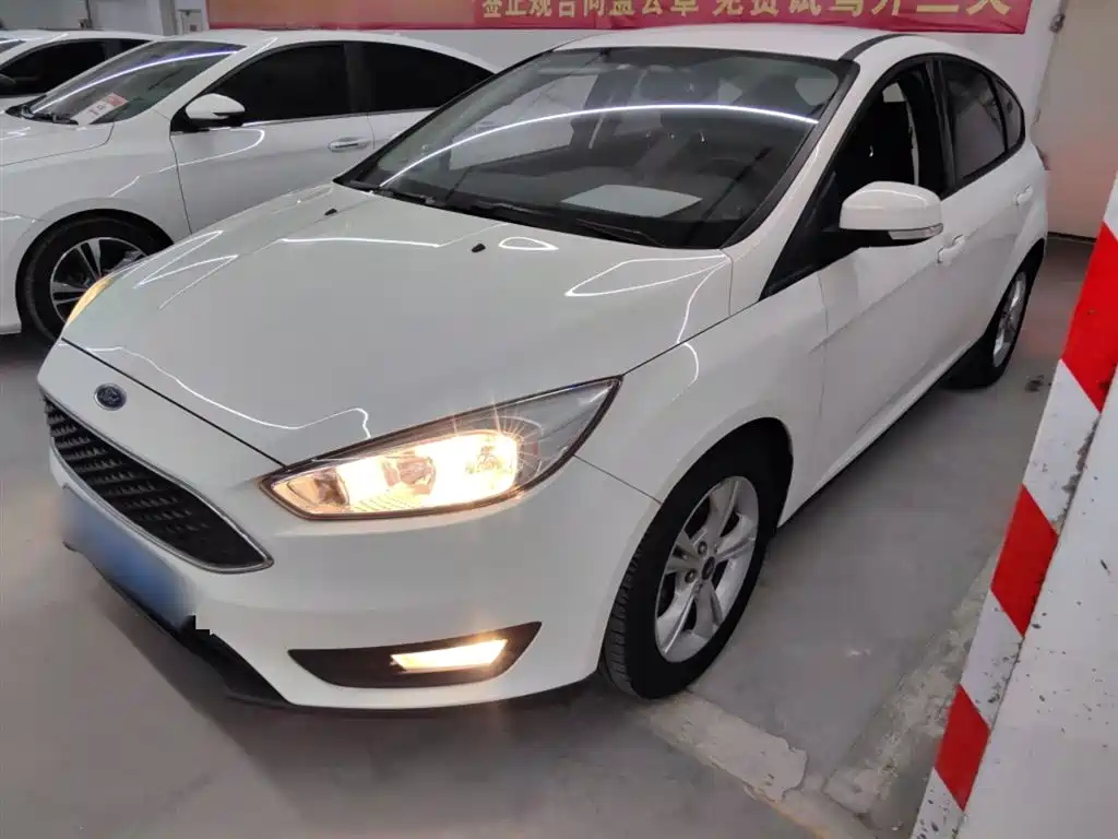 FORD FOCUS 2015