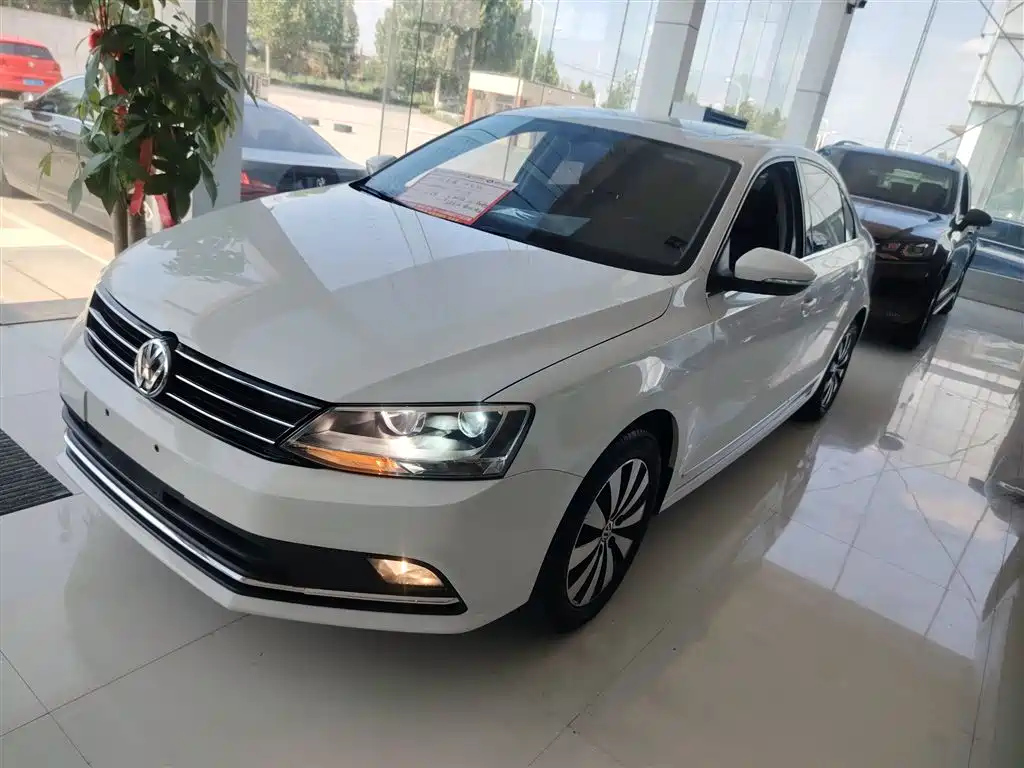 VOLKSWAGEN SAGITAR 2018