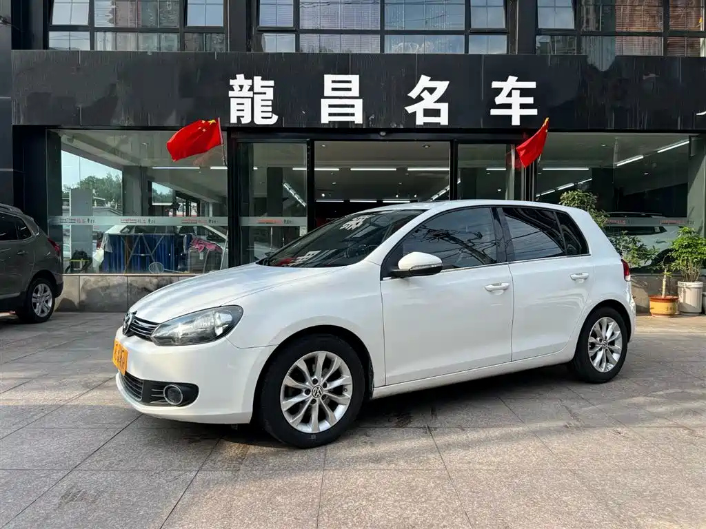 VOLKSWAGEN GOLF 2012