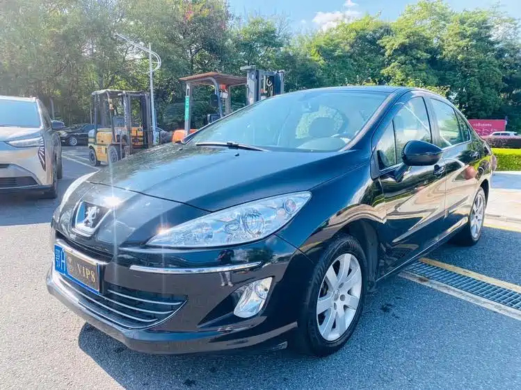 PEUGEOT 408 2013