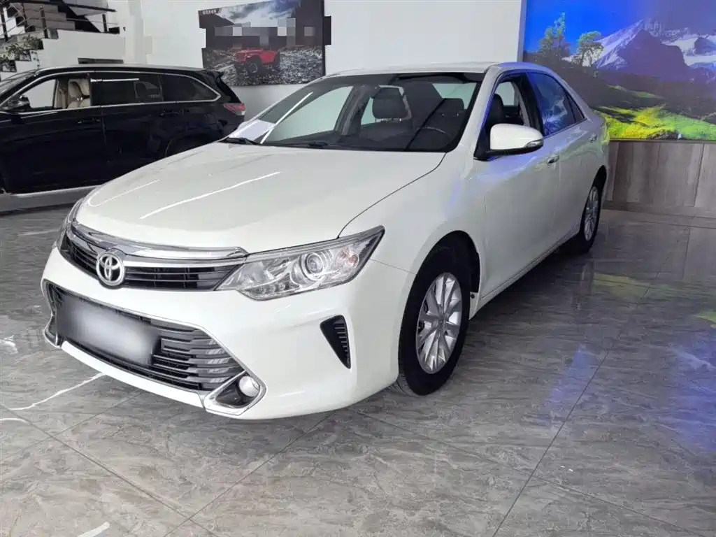 TOYOTA CAMRY 2016