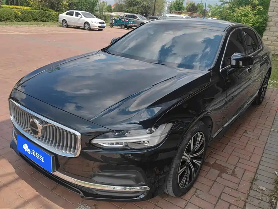 VOLVO S90 2022