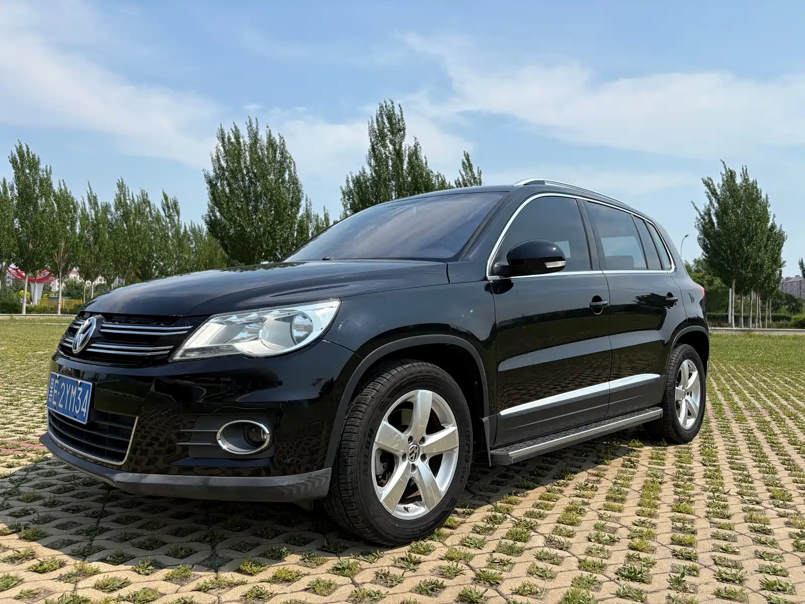VOLKSWAGEN TIGUAN 2012