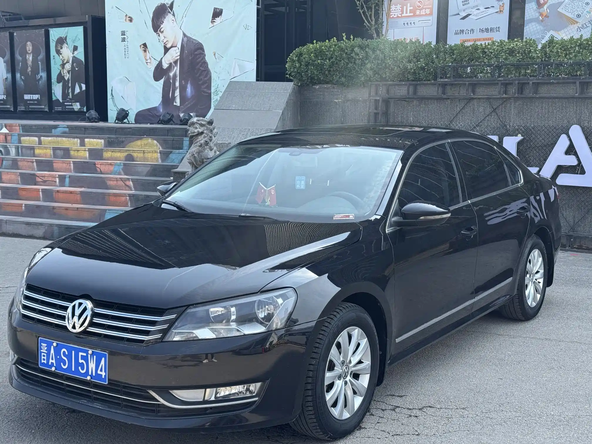 VOLKSWAGEN PASSAT 2014