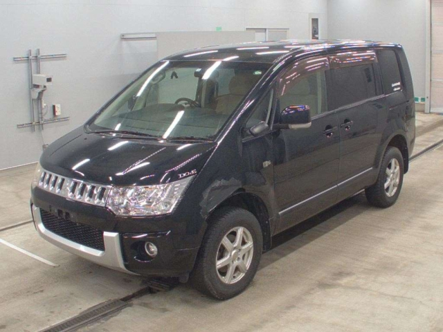 MITSUBISHI DELICA D5 2010