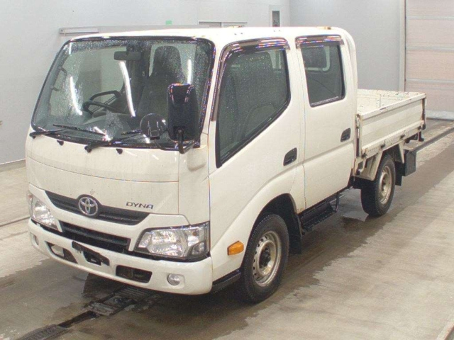 TOYOTA DYNA 2020