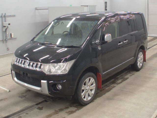 MITSUBISHI DELICA D5 2013