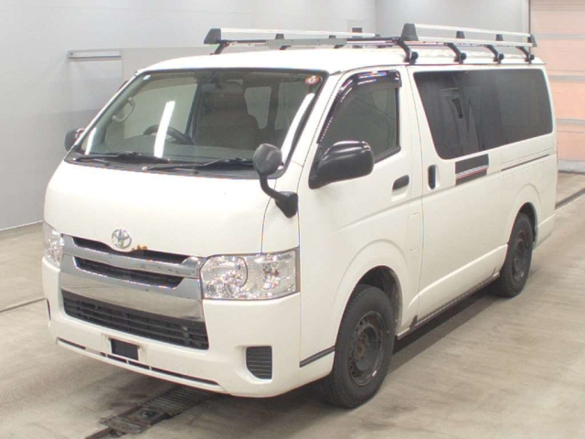 TOYOTA HIACE VAN 2017