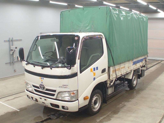 TOYOTA DYNA 2013